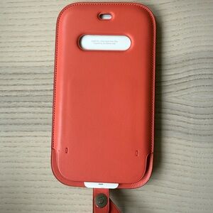 Apple Leather Sleeve with MagSafe for iPhone 12/12 Pro – California Poppy
